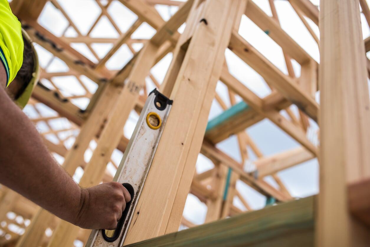 Thinking About Renovating or Building? Don’t Overlook Contract Works Cover